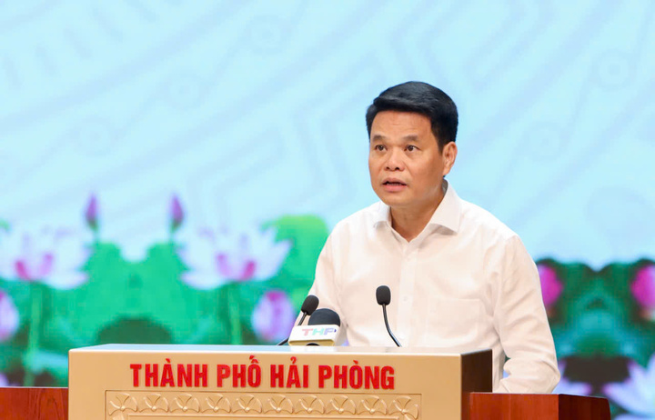 Bí thư Thành ủy Hải Phòng Lê Ngọc Châu phát biểu tại hội nghị.