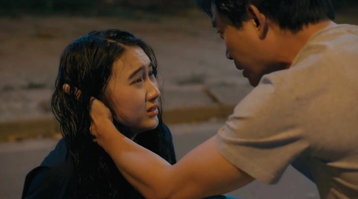 Nhân vật này bị nhận xét là hội tụ đầy đủ những đặc điểm điển hình của một "tiểu tam" trên màn ảnh khi trẻ trung, dịu dàng, biết lắng nghe và luôn có mặt khi người đàn ông đang tổn thương.