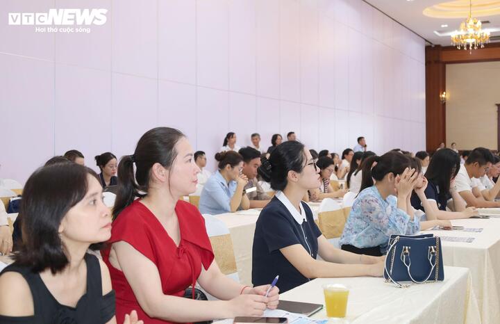 BHXH Hải Phòng đối thoại với hơn 300 doanh nghiệp về chính sách bảo hiểm mới - 4