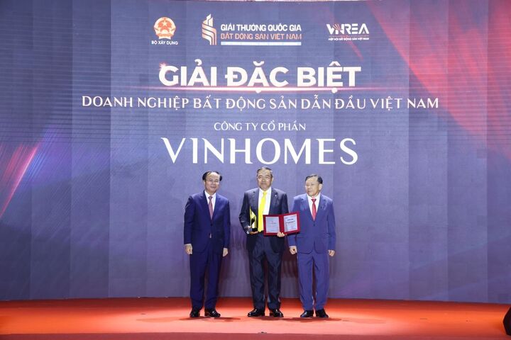 Vinhomes nhận “siêu giải thưởng”, khẳng định vững chắc vị thế dẫn đầu thị trường bất động sản.