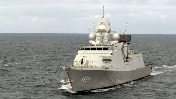 Tàu tàu De Ruyter (Hà Lan).