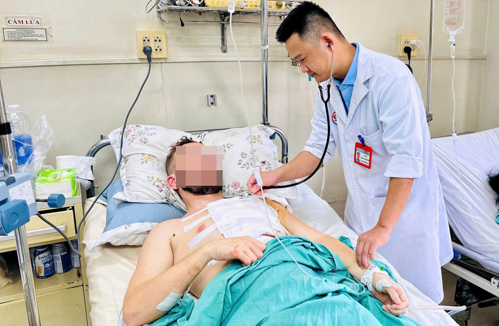 Chạy đua cứu sống nam bệnh nhân Nga mang nhóm máu siêu hiếm đối mặt 'cửa tử' (Ảnh: BVCC)