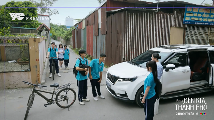 Cuộc va chạm giữa cặp bạn thân Khuê Cương và mẹ con Tuyết Lan