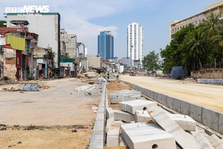 Cận cảnh tuyến đường Vành đai 7.210 tỷ đồng đang 'thay da đổi thịt' ở Hà Nội - 11