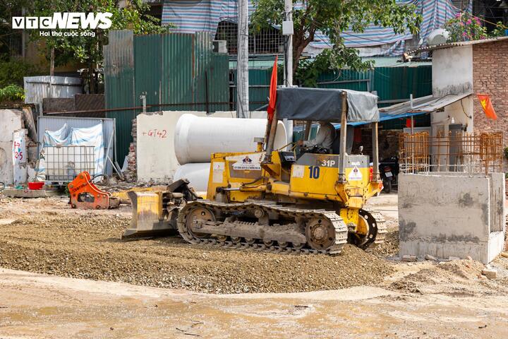 Cận cảnh tuyến đường Vành đai 7.210 tỷ đồng đang 'thay da đổi thịt' ở Hà Nội - 14