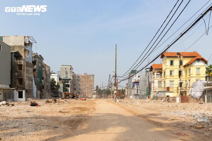 Hình hài đường dẫn cầu Tứ Liên dần hiện rõ bên bờ sông Hồng - 6