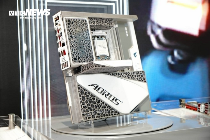 Bo mạch chủ đầu tiên trên thế giới sử dụng công nghệ in 3D để tạo ra cấu trúc tổ ong giúp tăng khả năng tản nhiệt.