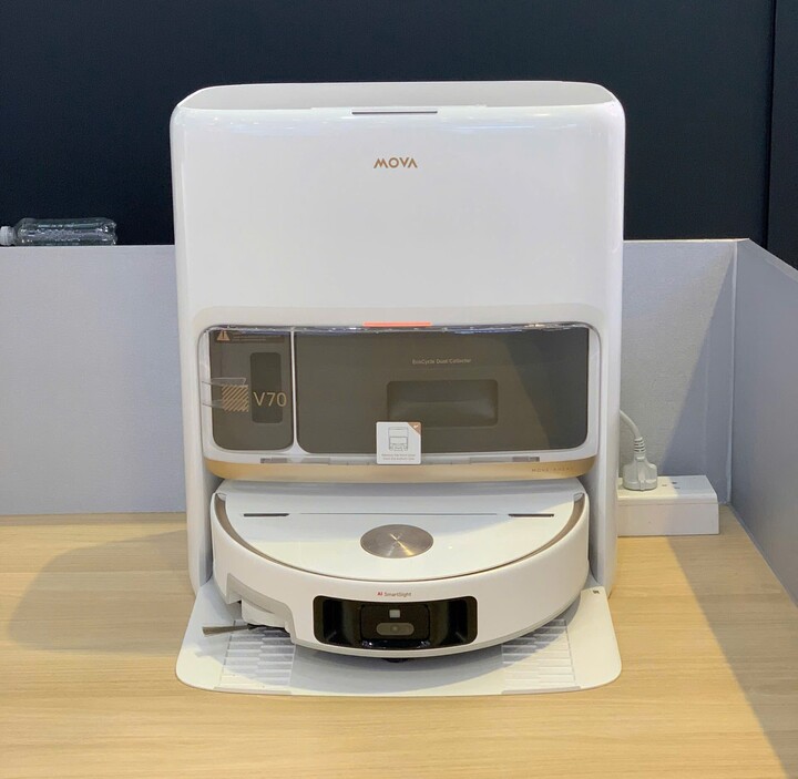 Mova V70 Ultra Complete.