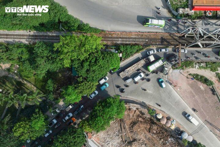 Cận cảnh cây cầu hơn 120 tuổi ở Hà Nội sẽ bị phá dỡ vào tháng 9 - 3