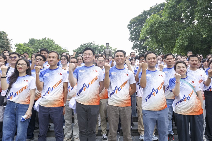 Cán bộ nhân viên Diana Unicharm đồng loạt hưởng ứng tháng hành động vì môi trường.