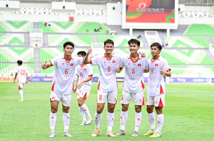 U19 Việt Nam phải chờ kết quả các bảng đấu còn lại để cạnh tranh suất đi tiếp cho đội nhì bảng có thành tích tốt nhất. (Ảnh: VFF)