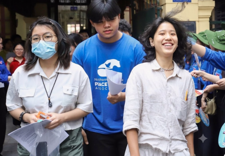 Trường hợp phát hiện đề thi bị thiếu trang, rách, hỏng, nhòe hoặc có dấu hiệu bất thường, thí sinh phải báo ngay cho giám thị chậm nhất 5 phút kể từ thời điểm bắt đầu tính giờ làm bài. (Ảnh minh họa: Viên Minh)