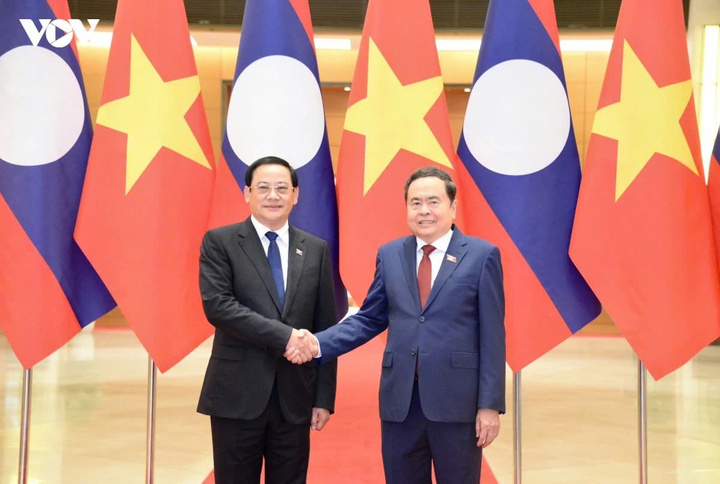 Chủ tịch Quốc hội Trần Thanh Mẫn hội kiến Thủ tướng Lào - 2