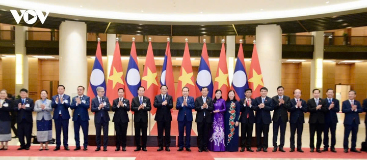 Chủ tịch Quốc hội Trần Thanh Mẫn hội kiến Thủ tướng Lào - 9