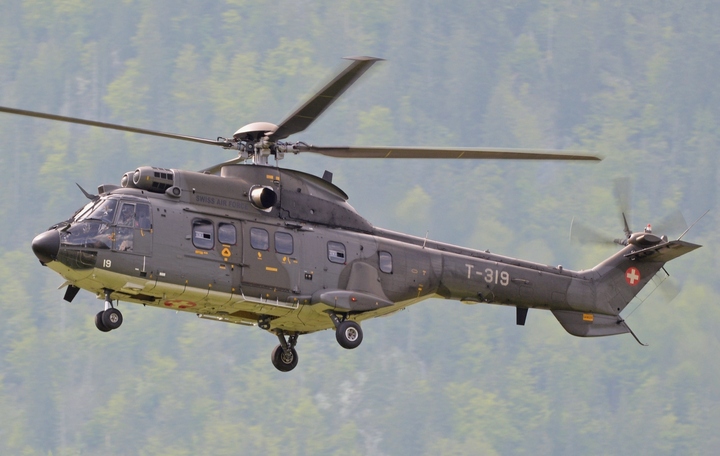 Airbus AS332 Super Puma. Ảnh Wikipedia
