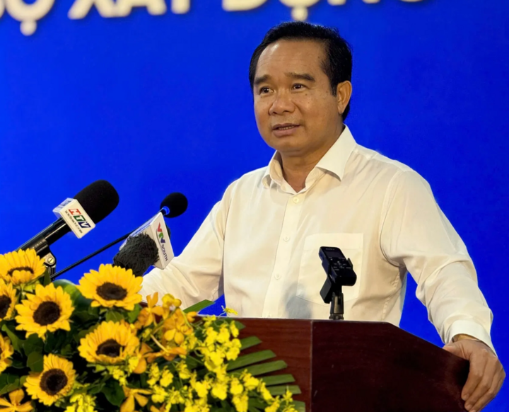 Ông Nguyễn Văn Được, Chủ tịch UBND TP.HCM: Sẽ nghiên cứu xác định trần giá nhà cho thuê theo thu nhập bình quân của người lao động.