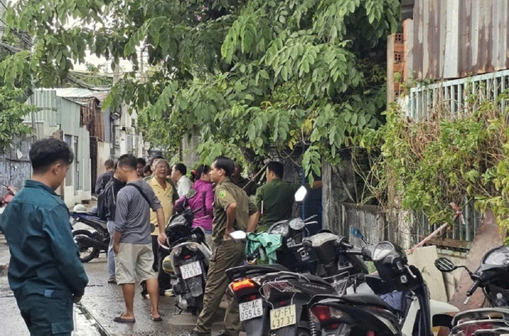 Con hẻm xảy ra vụ cháy.