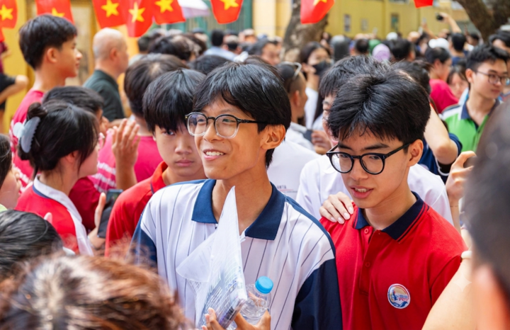 Sở GD&ĐT các tỉnh/ thành lưu ý thí sinh cần theo dõi cập nhật công bố điểm thi, điểm chuẩn, lịch nhận đơn phúc khảo cũng như các thủ tục xác nhận nhập học sau khi có kết quả. (Ảnh: Minh Đức)
