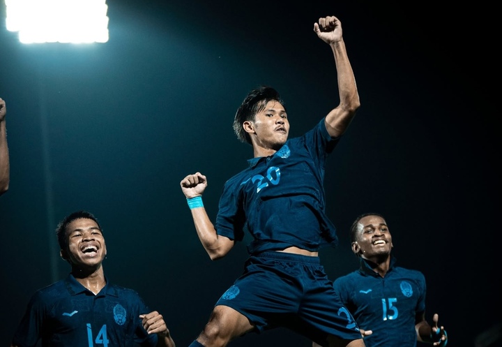 U19 Australia bị U19 Campuchia cầm hòa 2-2 ở lượt trận cuối bảng B tối 9/6.
