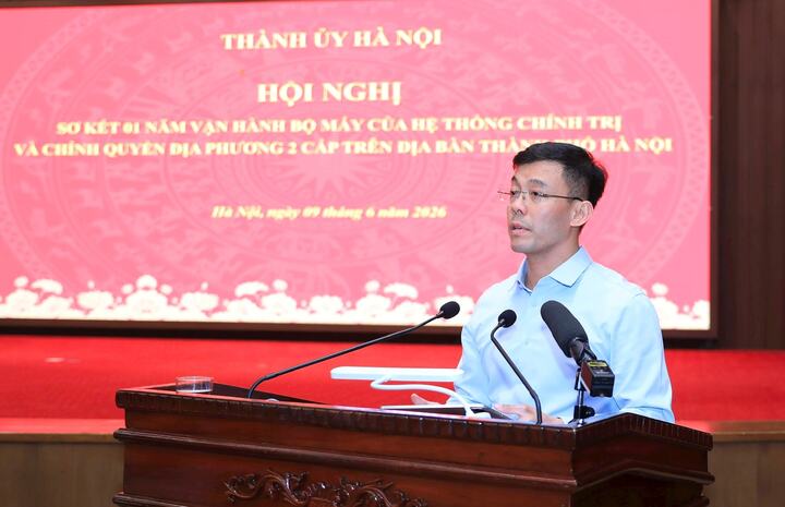 Giám đốc Sở Khoa học và Công nghệ Cù Ngọc Trang trình bày tham luận tại hội nghị. (Ảnh: Quang Thái)