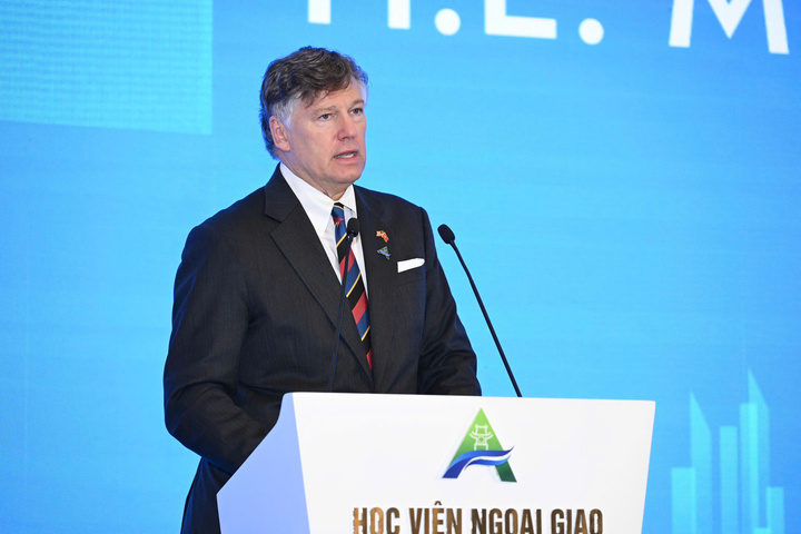 Thứ trưởng Ngoại giao Mỹ Christopher Landau.