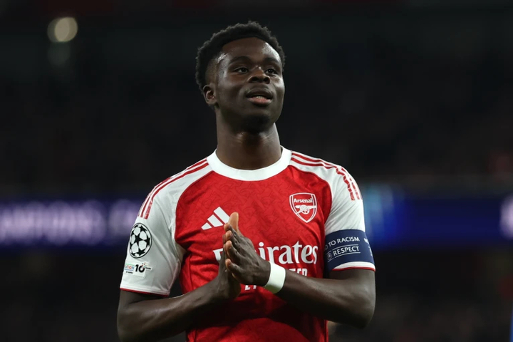 Bukayo Saka chưa hoàn toàn hồi phục chấn thương gân Achilles. (Ảnh: AP)