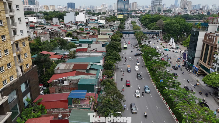 Loạt hộ dân phải di dời phục vụ Dự án bãi đỗ xe tĩnh dọc phía Nam đường Đại Cồ Việt.