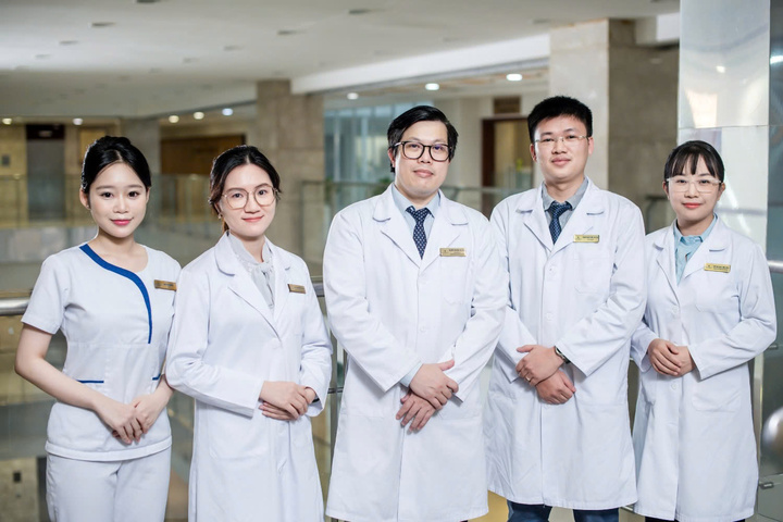 Vinmec Times City tiên phong đẩy mạnh nghiên cứu, đào tạo và ứng dụng các phương pháp điều trị tiên tiến trong lĩnh vực Dị ứng - Miễn dịch lâm sàng Việt Nam.