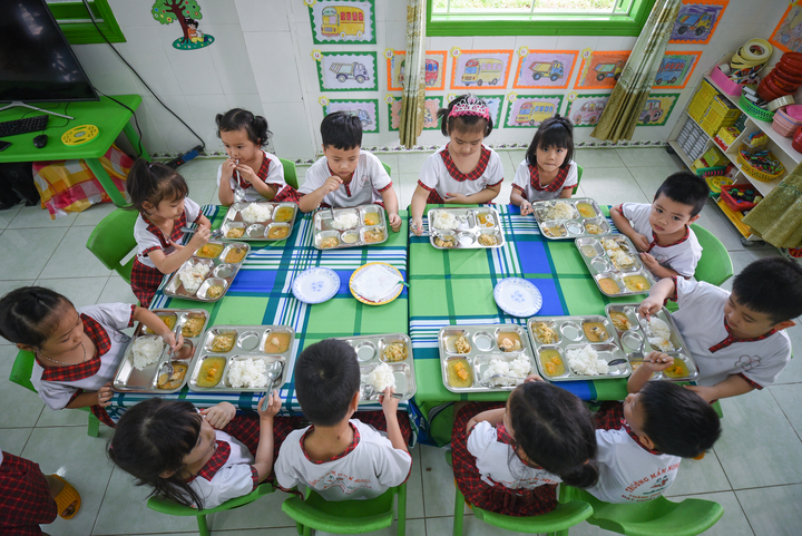 Bà Thái Hương nhiều năm trăn trở và dẫn dắt TH thực hiện nhiều hoạt động vì tầm vóc Việt, trong đó đáng chú ý có việc đề xuất xây dựng Luật Dinh dưỡng học đường.