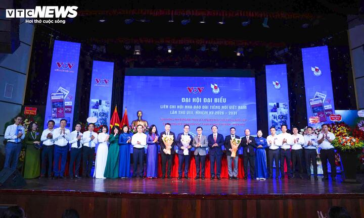 Ban Chấp hành Liên Chi hội Nhà báo Đài Tiếng nói Việt Nam nhiệm kỳ 2026-2031 gồm 21 thành viên. (Ảnh: Đinh Trung)