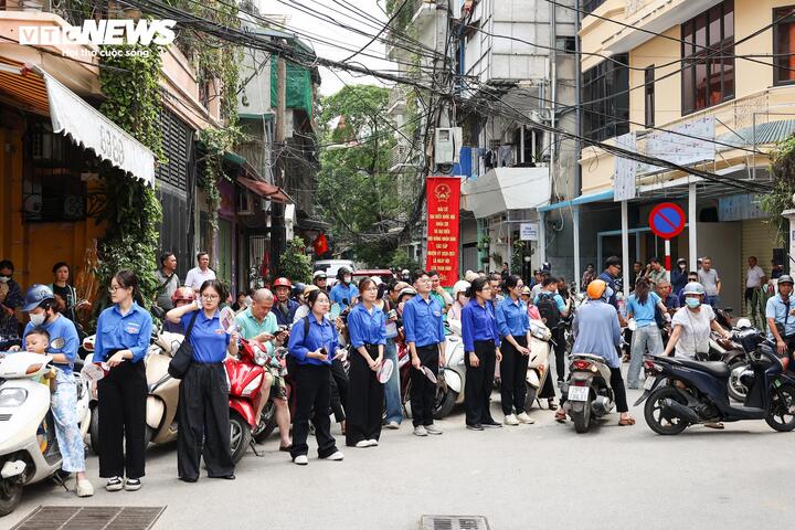 Đề thi Ngữ văn tốt nghiệp THPT 2026 - 6