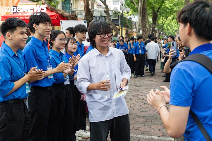 Thiếu 5 phút cuối giờ, thí sinh tiếc nuối lỡ cơ hội chạm mốc 9 điểm Toán - 6
