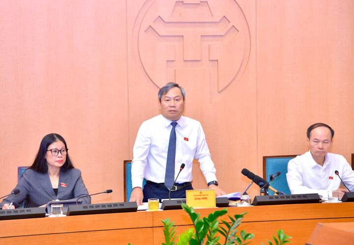 Chủ tịch Hà Nội Vũ Đại Thắng phát biểu thảo luận tổ. (Ảnh: Viết Thành)