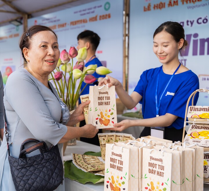 Là hoạt động điểm nhấn của chương trình mừng Đại lễ Phật đản Phật lịch 2570 và Festival Huế 2026, Lễ hội Ẩm thực chay đã khép lại với nhiều dấu ấn đẹp trong lòng người dân và du khách.