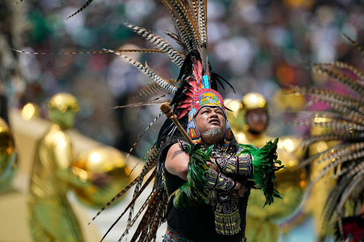 Loạt hình ảnh ấn tượng về lễ khai mạc trên sân Mexico City. (Ảnh: Reuters)