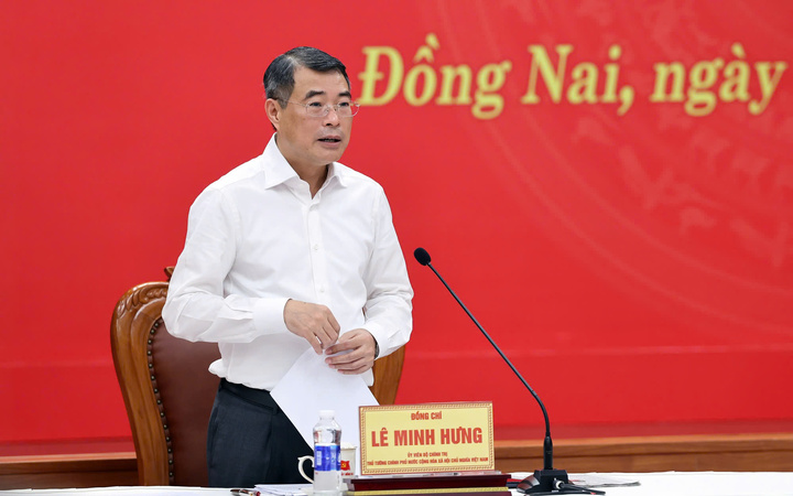 Thủ tướng chỉ đạo Đồng Nai hoàn tất dứt điểm giải phóng mặt bằng các khu vực còn vướng mắc; bảo đảm bàn giao đủ mặt bằng cho tất cả hạng mục còn lại. (Ảnh: VGP/Phương Nguyên)