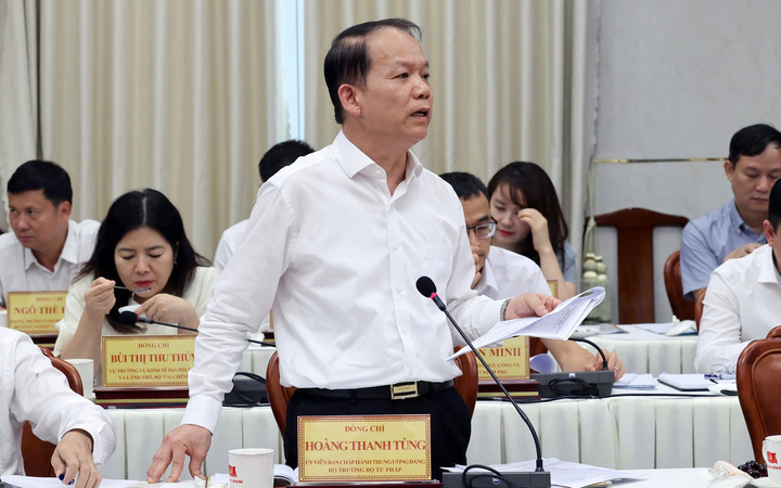 Bộ trưởng Bộ Tư pháp Hoàng Thanh Tùng phát biểu. (Ảnh: VGP/Phương Nguyên)