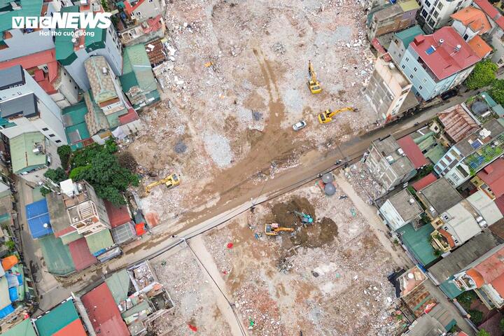 Bước sang năm 2026, dưới sự chỉ đạo quyết liệt của lãnh đạo TP Hà Nội, công tác giải phóng mặt bằng tại khu vực này chuyển biến rõ rệt, tạo điều kiện đẩy nhanh tiến độ dự án.