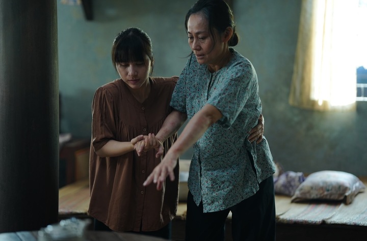 Phim khai thác tốt chất liệu văn hóa dân gian Việt Nam.