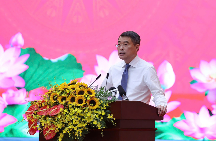 Thủ tướng Lê Minh Hưng phát động phong trào tăng trưởng 2 con số bền vững tại TP.HCM.