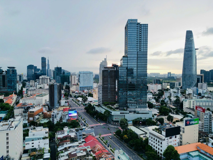 Năm 2026, TP.HCM phấn đấu thu ngân sách 1 triệu tỷ đồng, tương đương mỗi ngày thu khoảng 2.800 tỷ đồng.
