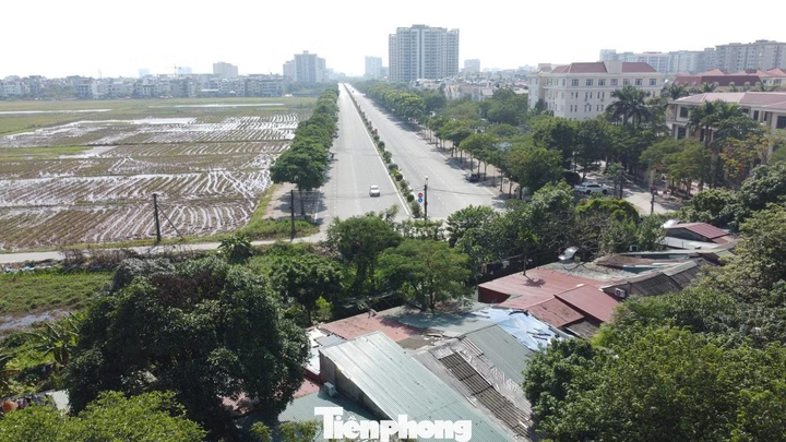 Một đoạn gần khu đô thị Việt Hưng, phường Việt Hưng, Hà Nội