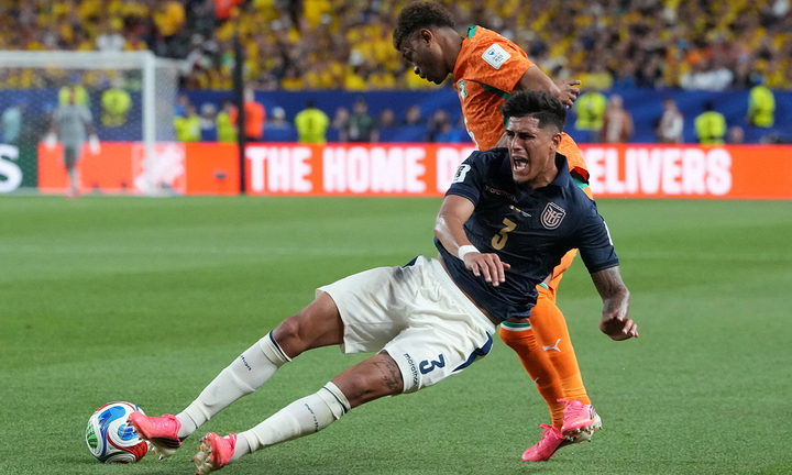 Ecuador vất vả hơn nhiều trong hiệp 2. (Ảnh: Reuters)