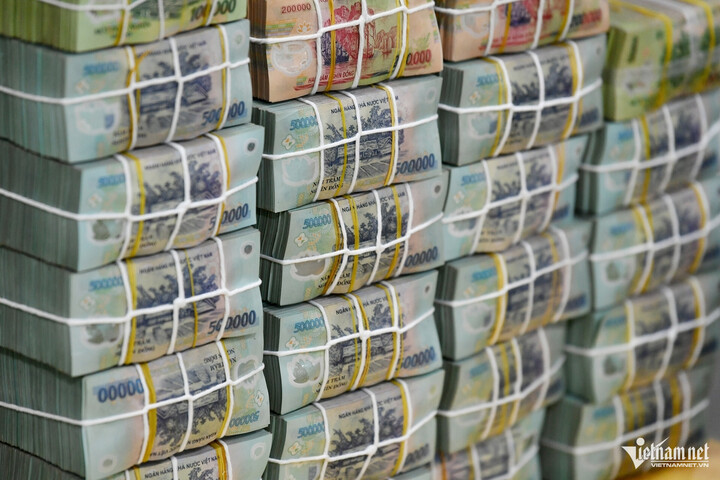 Bộ Tài chính đề xuất gia hạn nộp thuế và tiền thuê đất trong năm 2026 để hỗ trợ sản xuất kinh doanh, với tổng số tiền được gia hạn ước khoảng 125.000 tỷ đồng. (Ảnh: Nam Khánh).