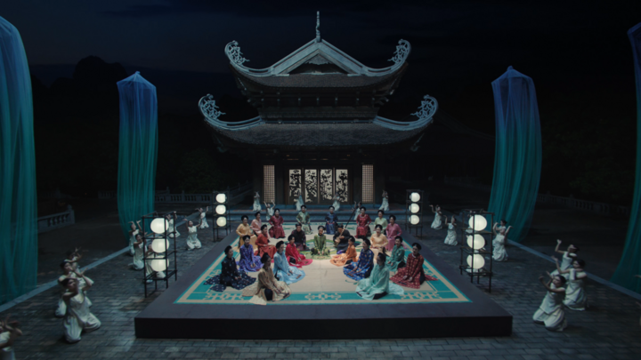 Ca nương Kiều Anh đưa đại gia đình 7 đời ca trù vào MV 'bom tấn' - 3