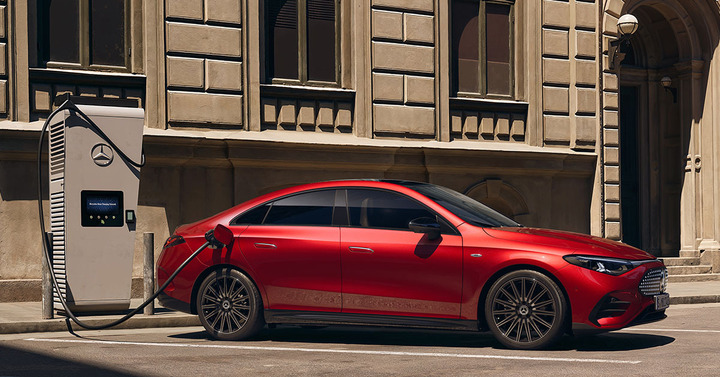 Tin xe 17/6: Mercedes CLA điện nhận cọc, VETC mở rộng mạng sạc - 1