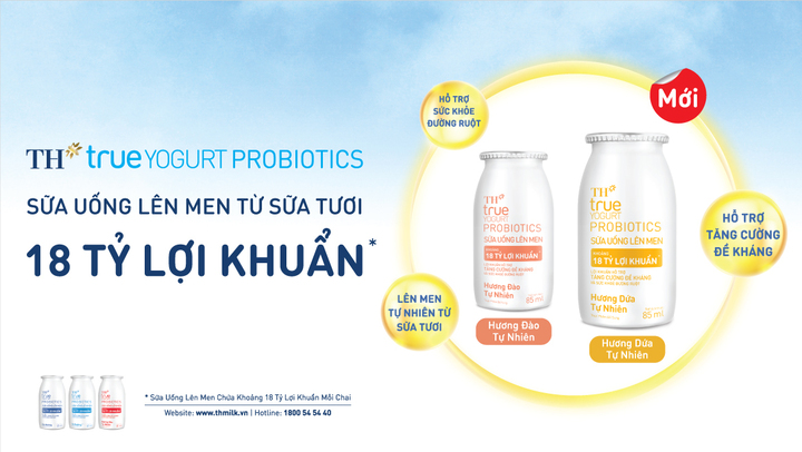 Sữa uống lên men hương đào tự nhiên TH true YOGURT PROBIOTICS và Sữa uống lên men hương dứa tự nhiên TH true YOGURT PROBIOTICS.