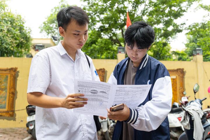 Đề thi tốt nghiệp THPT môn Toán được đánh giá vừa sức nhưng vẫn có sự phân hoá. (Ảnh: Minh Đức)