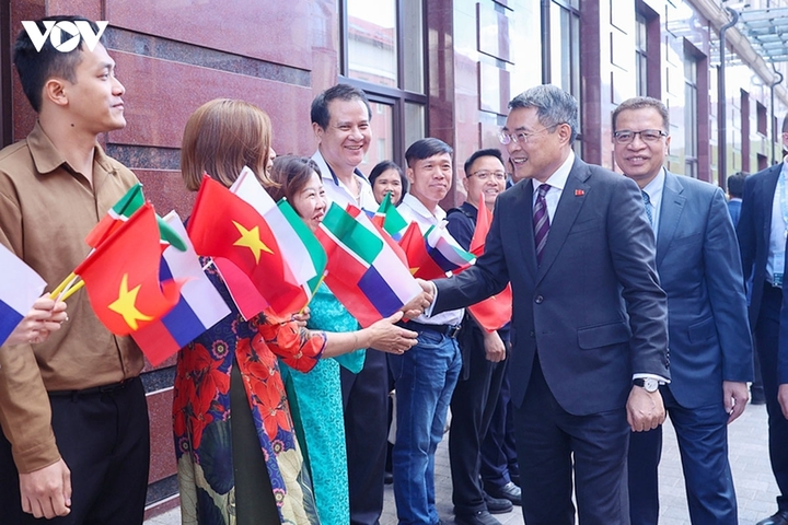 Thủ tướng Lê Minh Hưng đến Kazan, bắt đầu chuyến công tác tại Liên bang Nga - 3