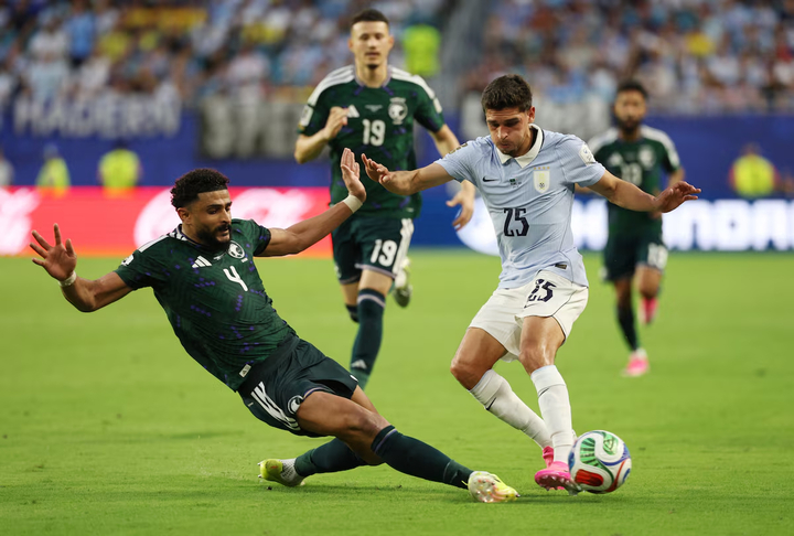 Uruguay (hạng 16 thế giới) hòa Ả Rập Xê Út (hạng 61). (Ảnh: Reuters)